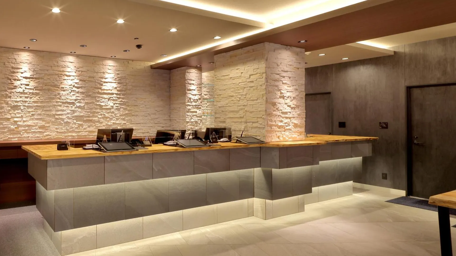 Hotel Sui Kobe Sannomiya By Abest